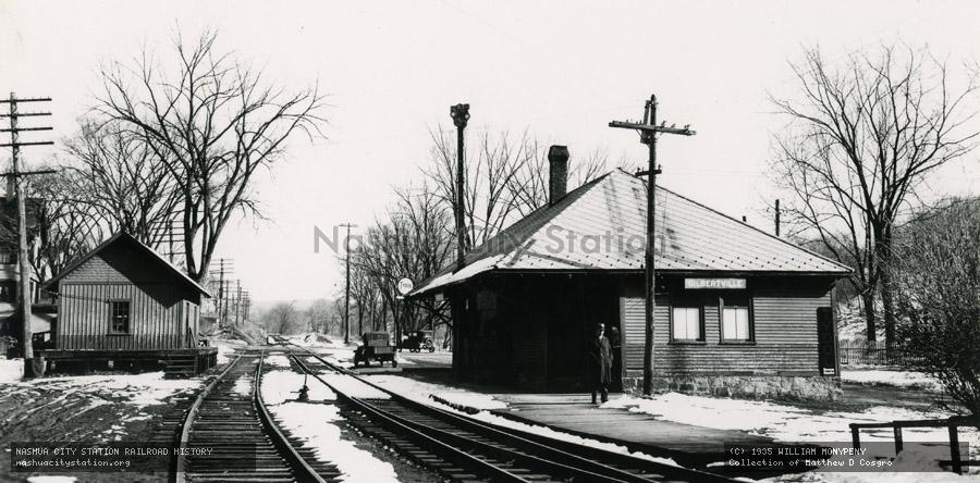 Postcard: Gilbertville station